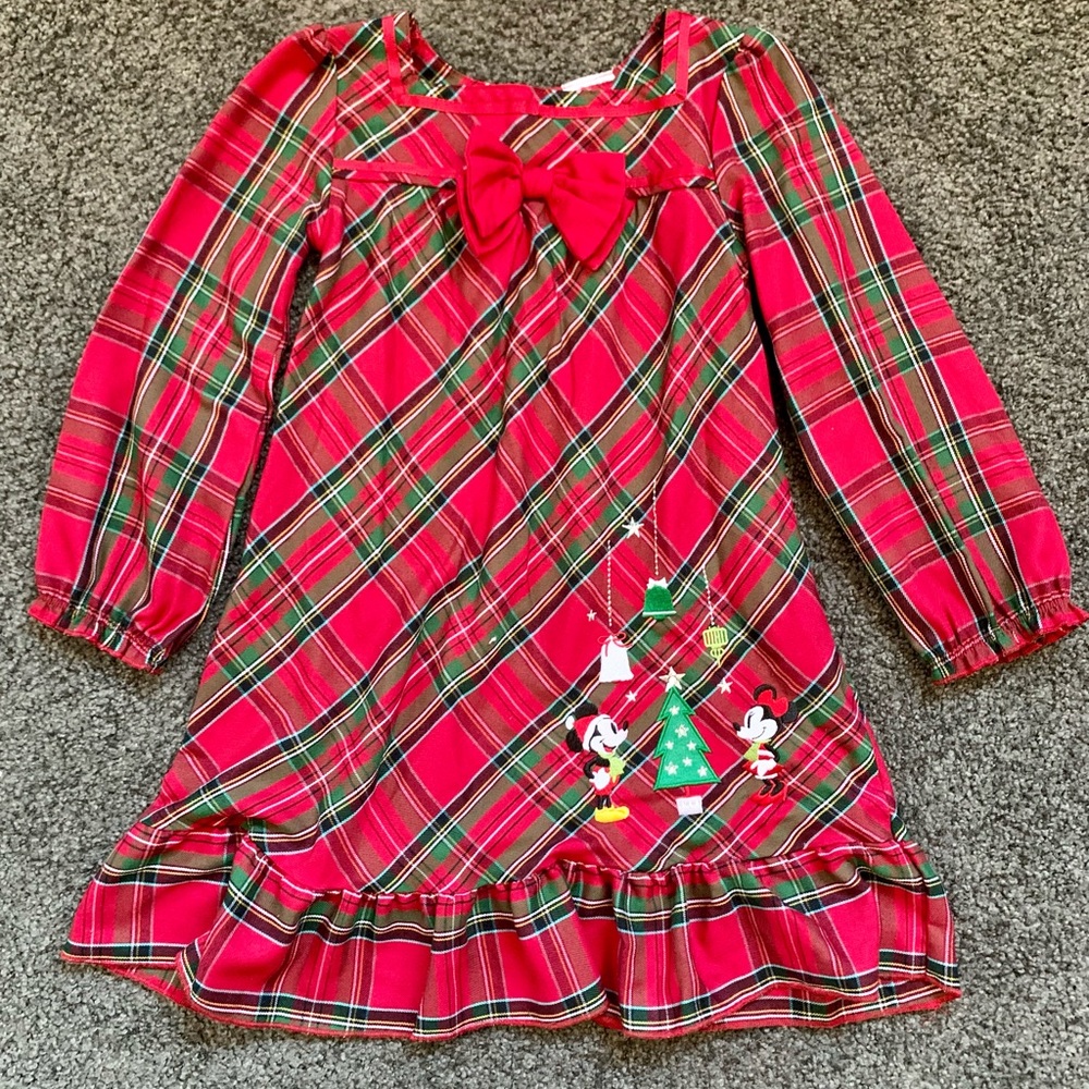 Christmas toddler pjs.